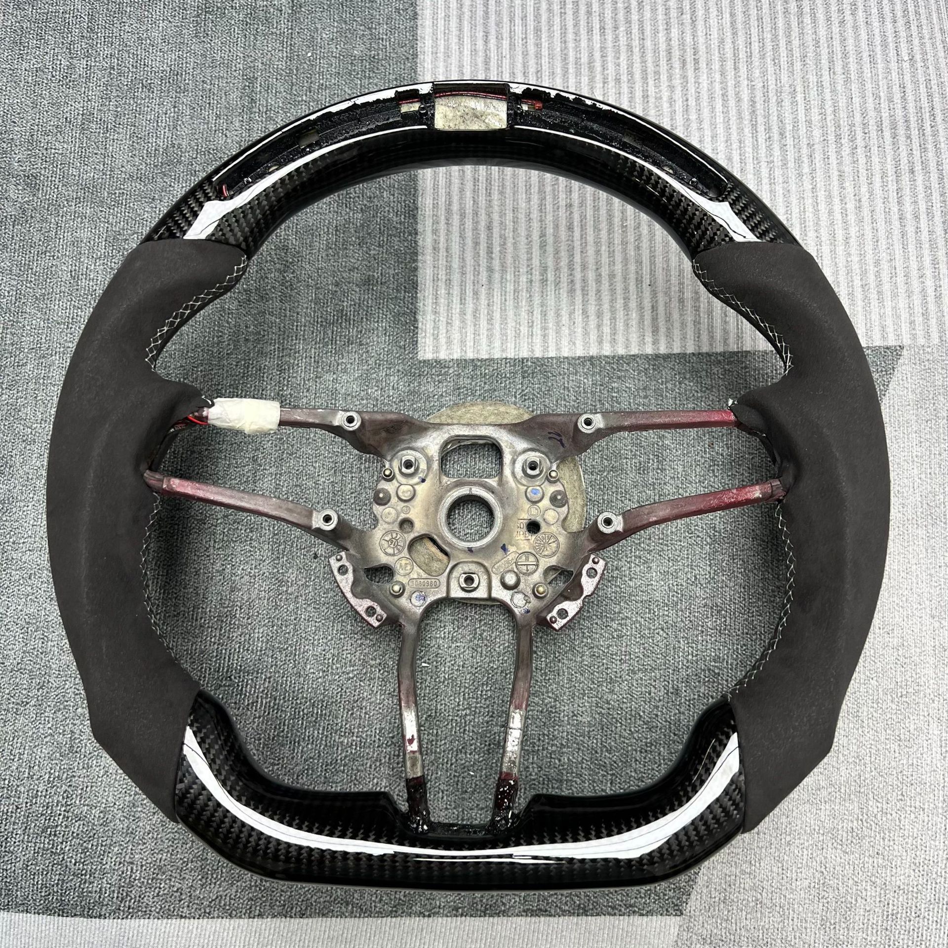Carbon Fiber Steering Wheel Customization Suitable for Porsche Macan Cayenne Panamera Steering Wheel Processing