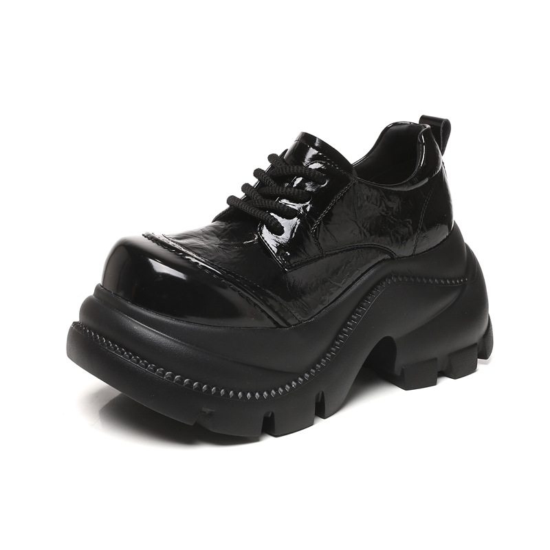 Giày sneaker nữ đế dày tăng chiều cao phong cách Anh Quốc mũi to — màu đen