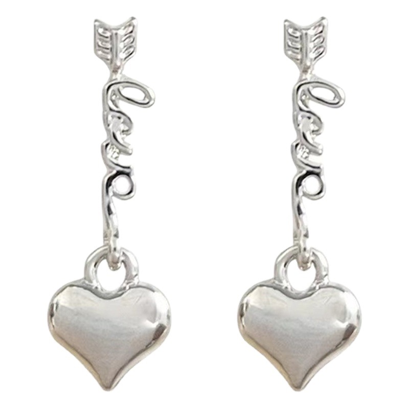 S925銀針甘くてクールで冷たい風の愛のイヤリングの女性の夏のファッションの個性のデザイン感の小さい大衆の独特なギャルのイヤリング