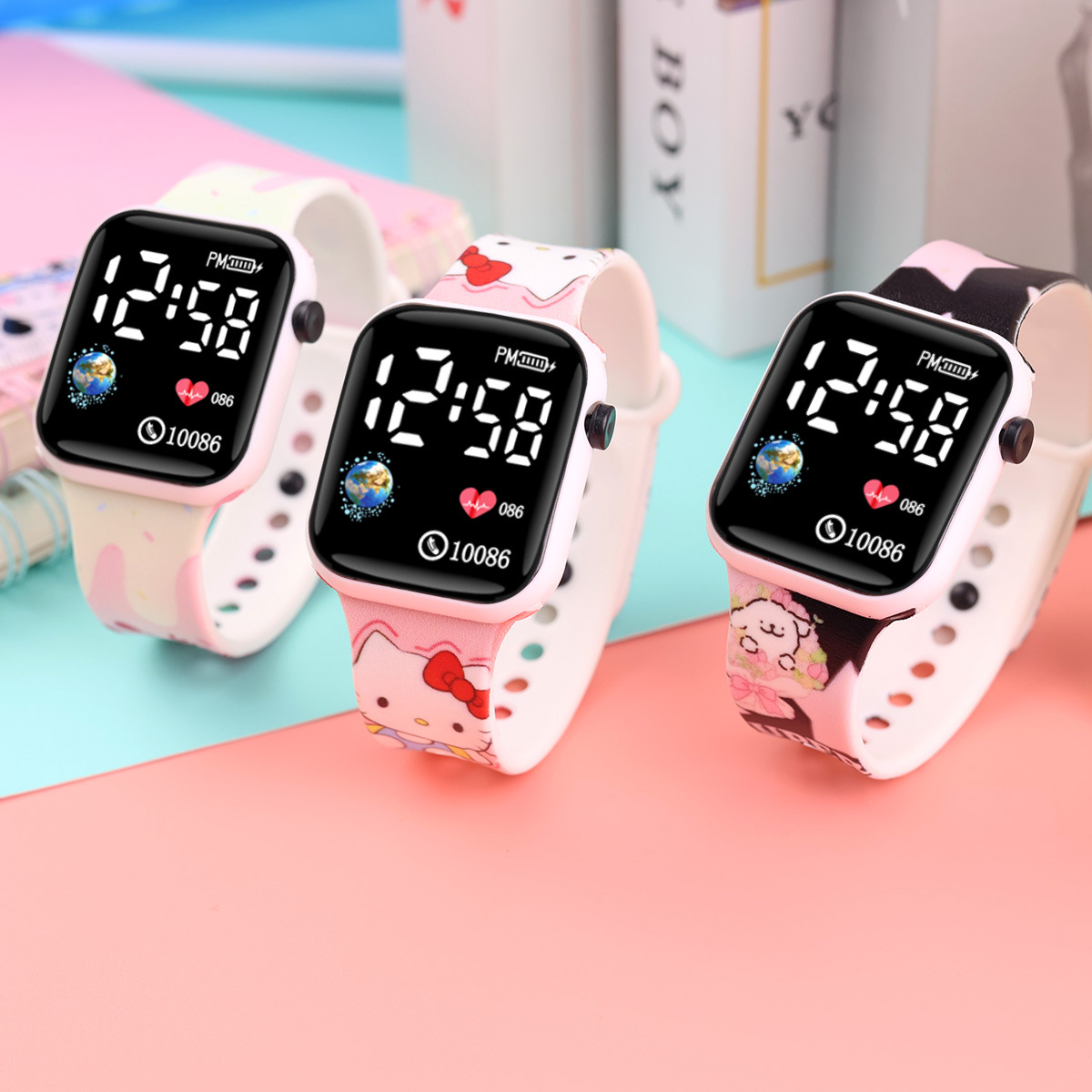 新款萌新涂鸦彩印卡通学生LED电子表时尚方形情侣运动按键电子表
