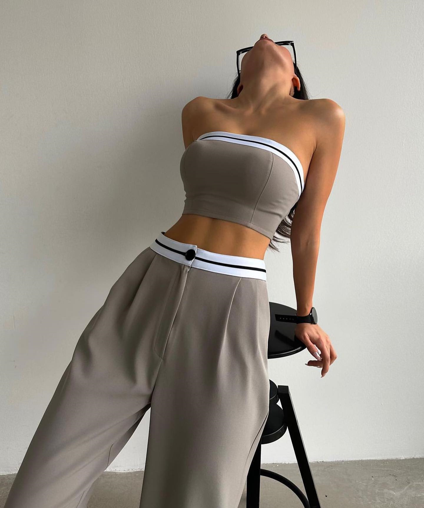 Dámské oblečení, dámský nový styl, sexy dívčí svrchní oblečení, sportovní vesta, trubkový top, kontrastní barva, vysoký pas, široké nohavice, ležérní oblek_voghion.com