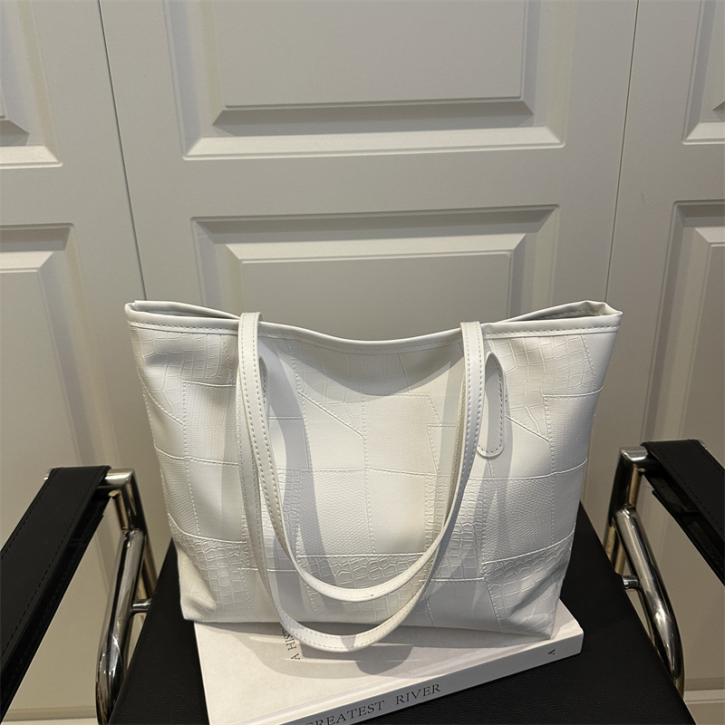 Bolsos de moda retro tote bolsos de mujer 2025 nuevo bolso de hombro de viaje de todo fósforo bolso de compras de gran capacidad