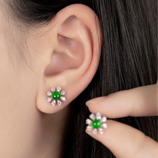 Gold Inlaid Jade Earrings, Translucent Green, High-Quality Egg Surface, Natural Hazardous Jewelry Inlaid with Jade and Jade, High Quality and Exquisite