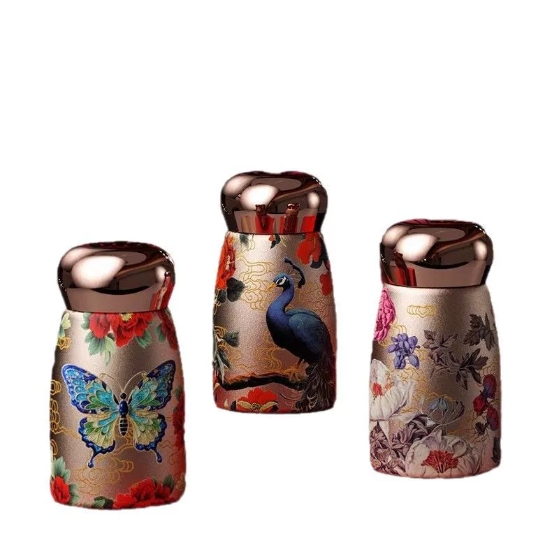 Donghai Crystal Natural Green Young Jet Treasure Treasure Treasures Lingzhuang Mouse Guardian Shiner's ordered Thousand Hands Guanyin Handle
