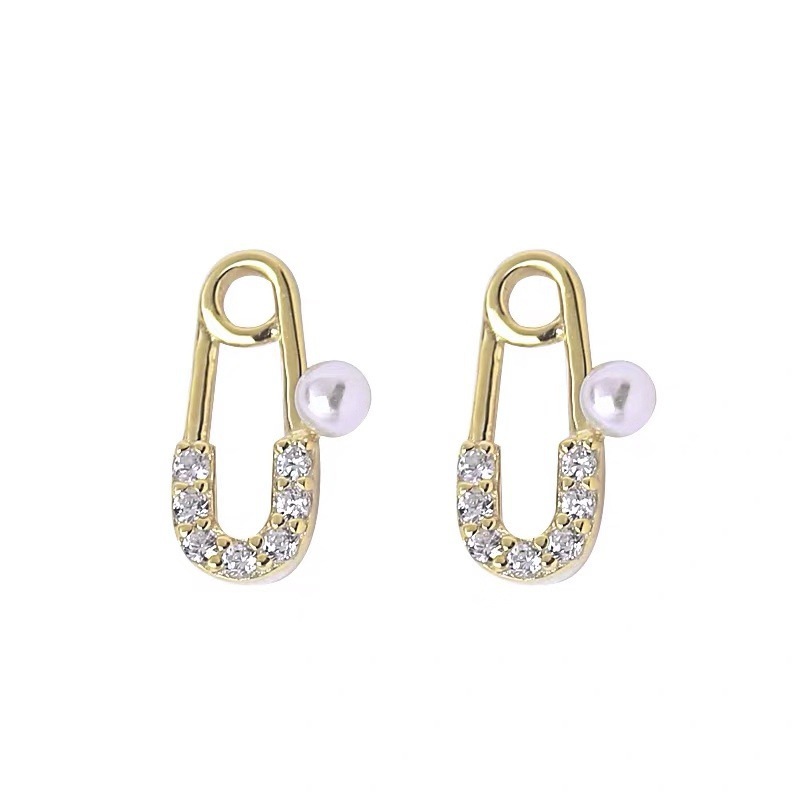 Cubic Zirconia And Pearl Stud Earrings For Everyday Wear_voghion.com
