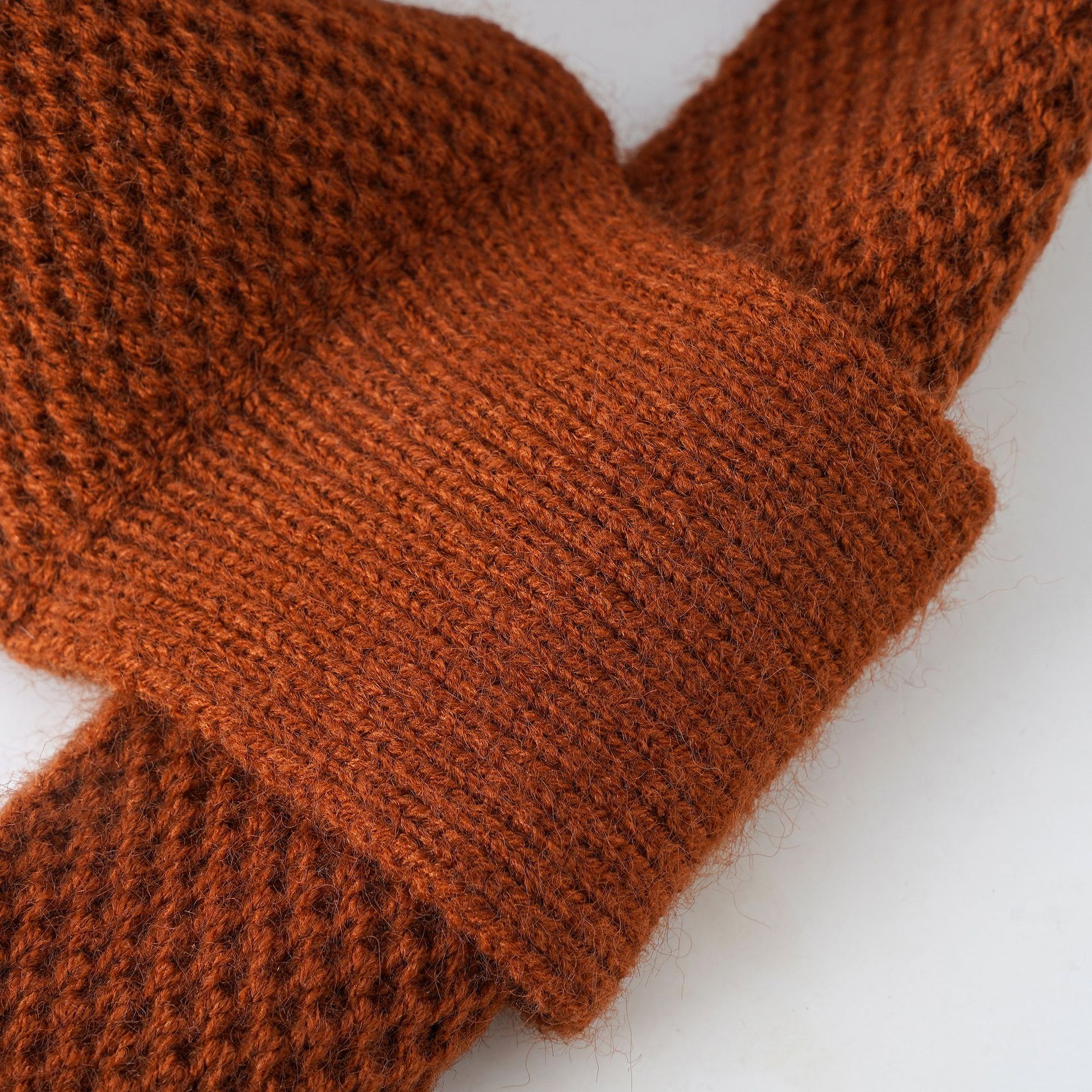 Corea del otoño y el invierno de la moda de punto bufanda pequeña oreja Nuevo boxeador color puro de punto de los niños decorativos perforada bufanda pequeña
