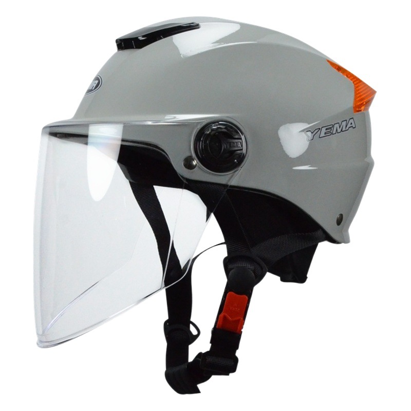 Casco de seguridad de caballo salvaje YEMA 3C certificado coche eléctrico casco de la motocicleta hombres y mujeres verano protección solar medio casco nuevo estándar nacional