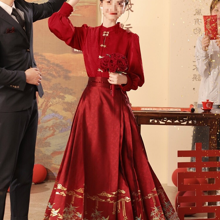 New Chinese-Style Banquet Dress Set for Women 2026 Autumn and Winter New National Style Red Mamian Skirt Wedding Engagement Dress