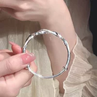 Брендовая небольшая дизайнерская женская bracelet, высококачественный стиль, простой и элегантный дизайн