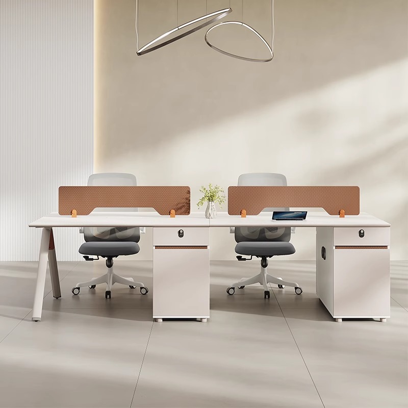 Mesa y silla de personal combinación simple y moderna de cuatro personas cuatro pantallas de personal mesa de computadora mesa de estación de trabajo