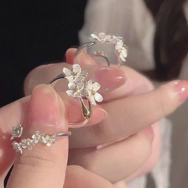 Vintage French Style Adjustable Open Ring With Floral Design_voghion.com