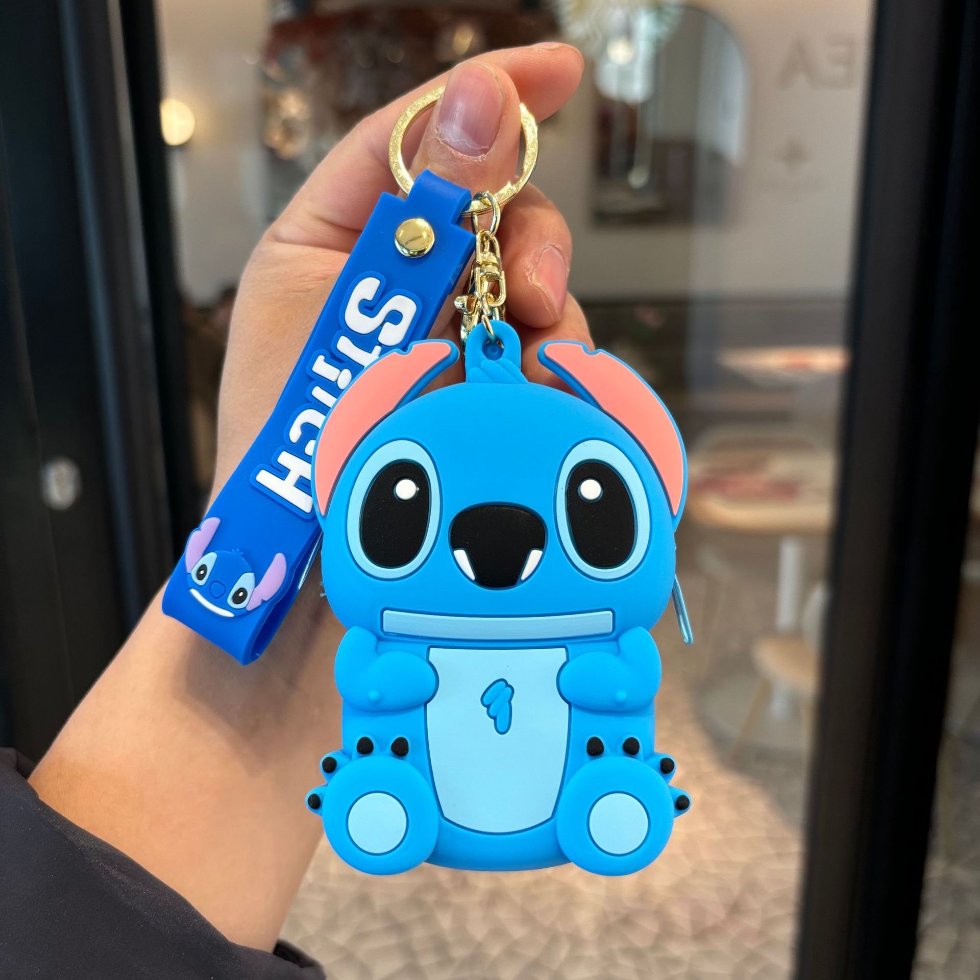 Transfronterizo Kapibara llaveros Kulomi bolsos de cambio llaves colgantes bolsos accesorios pequeños regalos al por mayor