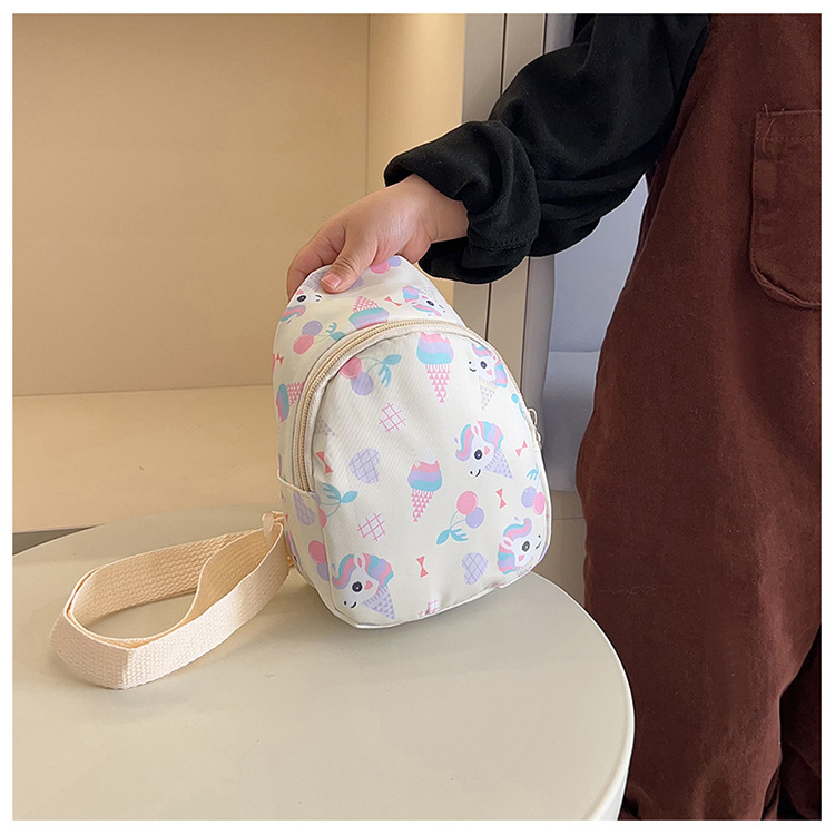Spring new cute and versatile kindergarten bags, trendy, casual and fashionable cartoon children's chest bag and crossbody bag undefined