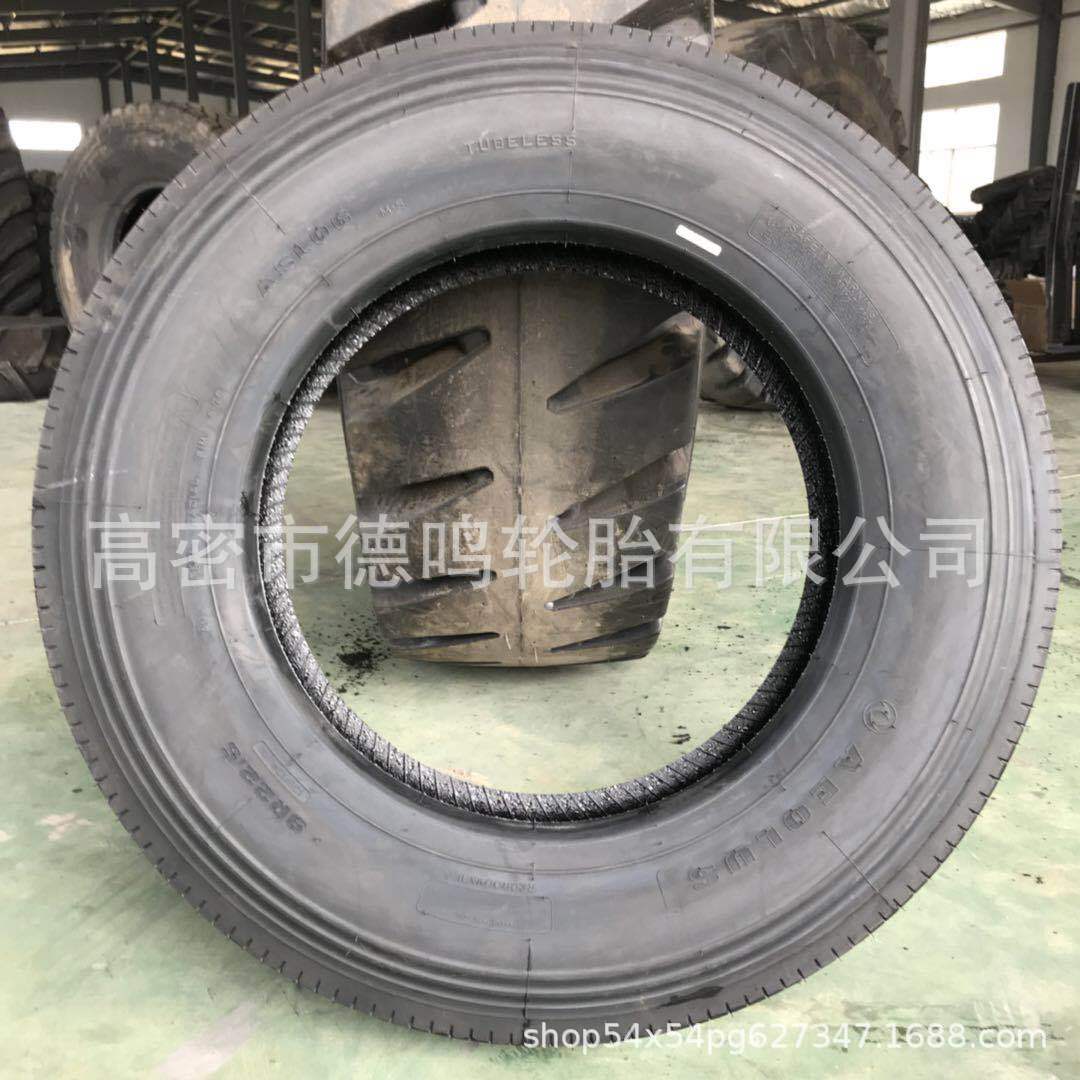 Suministro de neumáticos de vacío camión 8/9/10/11/12/13/r22.5 315/80 r22.5 engrosada