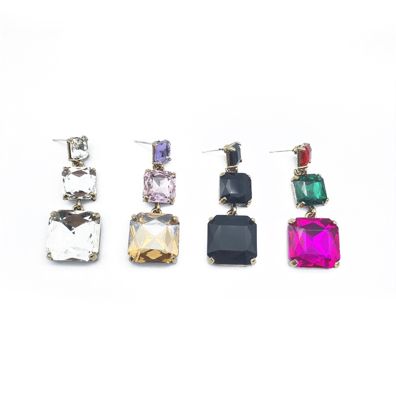 Boucles D&#39;oreilles Carrées En Alliage Multicouche Diamant Couleur Mode display picture 1