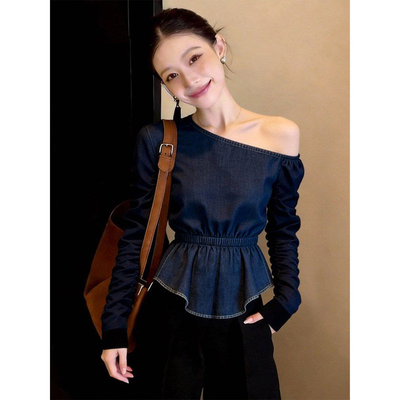Slim-fit pullover trendy retro blue one-shoulder denim top, early spring 2026 design, waist-cinching and slimming top Slim-fit pullover trendy retro blue one-shoulder denim top, early spring 2026 design, waist-cinching and slimming top