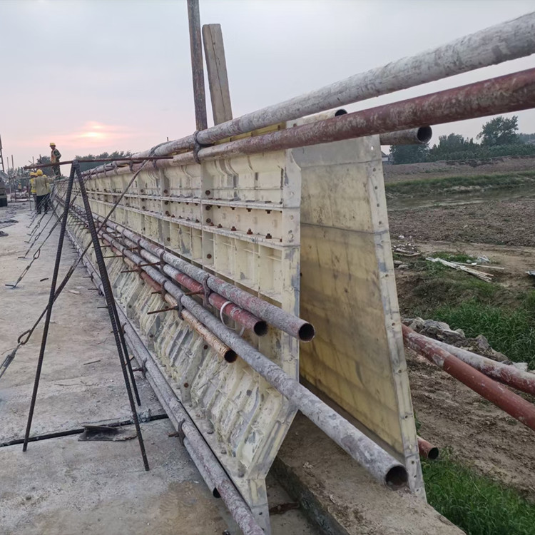 高速路防撞墙模板隔离墩模型多周转abs塑钢桥梁公路防撞护栏模具