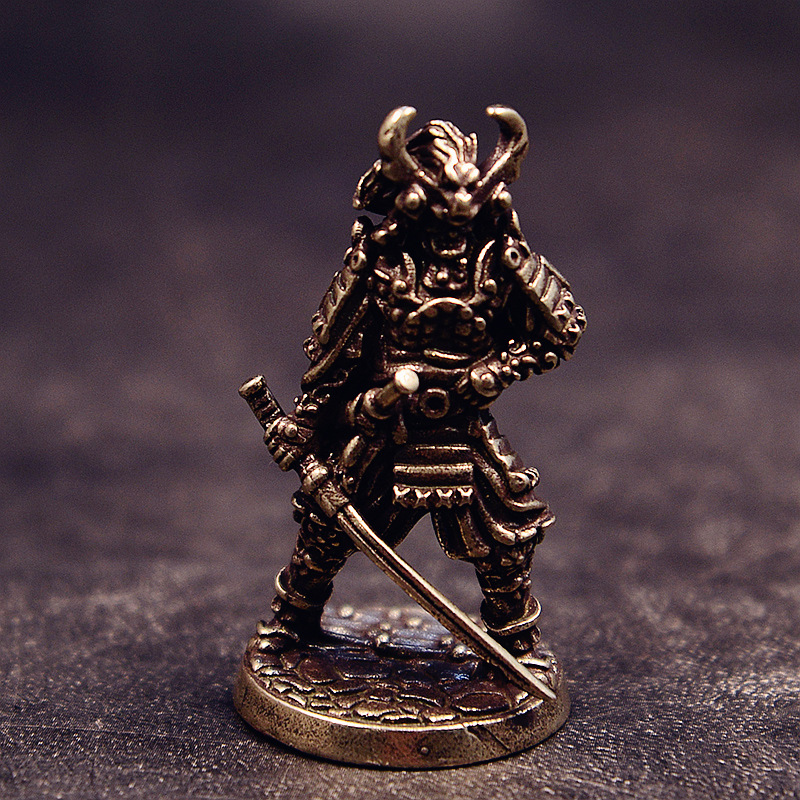Cobre blanco japonés Shogun samurai antiguo modelo de juguete de soldados juegos de mesa acabados adornos de automóviles hechos a mano al por mayor