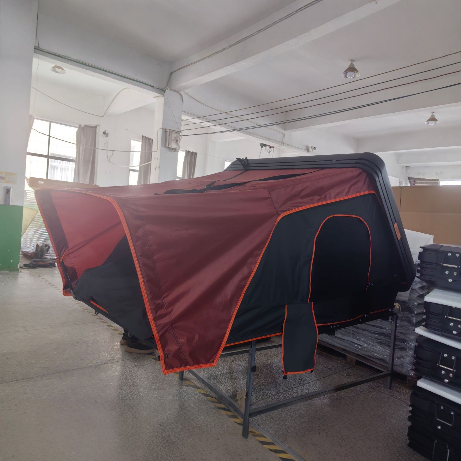 Car-Mounted Aluminum Alloy Tent for Outdoor Camping, Foldable for Self-Driving Trips, Side-Opening Quick-Open Tent, No Assembly Required
