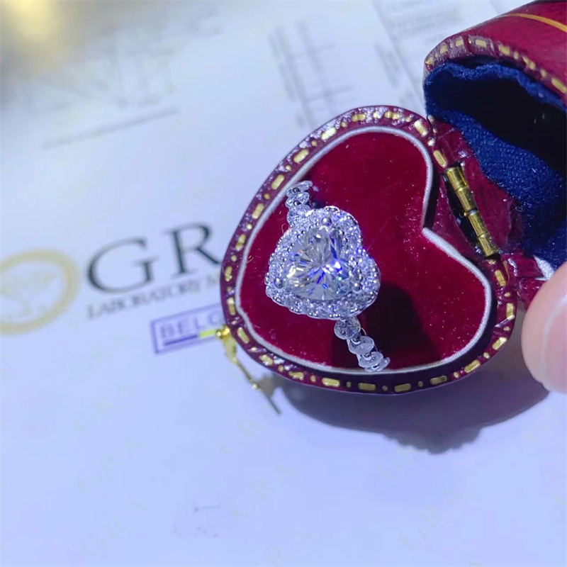 1 karat love moissanite diamond ring wholesale special-shaped heart-shaped diamond finger female micro-inlaid proposal ring with certificate black card