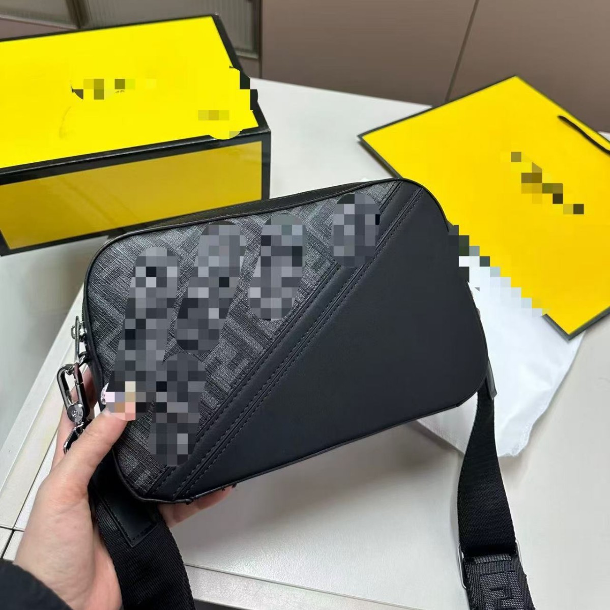 2025 New Fen Brand Men's Camera Bag with Color-Blocking Design, Small Square Bag, Fashionable Shoulder Crossbody Bag