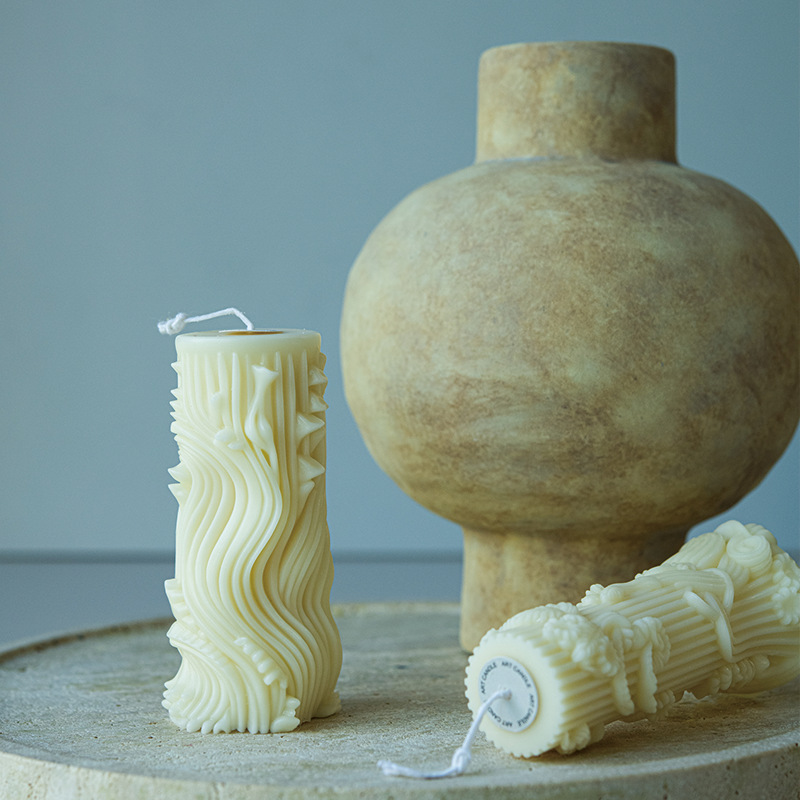 Vela de aromaterapia cilíndrica blanca lechosa de venta caliente transfronteriza, recuerdos, decoraciones para el hogar, velas en forma al por mayor, venta caliente de alta gama