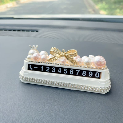 Nömrəli dayanma kartı temporary parking number plate, car - gold-bow-with-diamond-studded-beads-parking-tag
