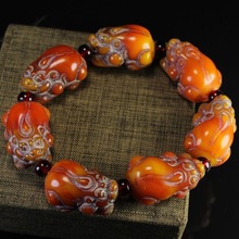 厂家直供优化老蜜蜡貔貅手链 琥珀蜜蜡钱袋手串 立体小貔貅手串