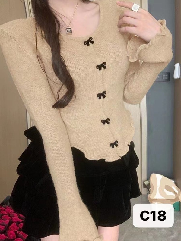 圣诞红色针织衫女秋冬季2025新款爆款毛衣内搭打底衫别致绝美上衣|undefined