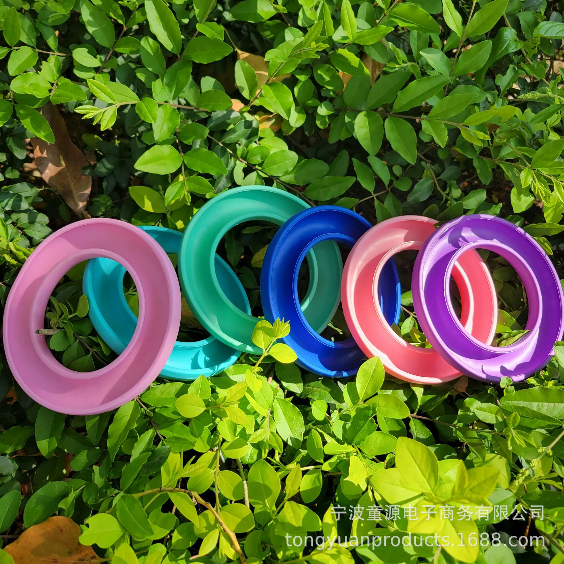 Готовый органайзер для катушек с резиновым кольцом, доступен в различных цветах, помощник для хранения игл и ниток.