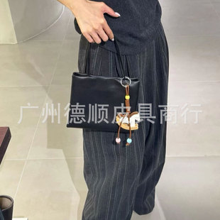 Row�L�������L�������ԭ�S�M�ڃ���ȫ�^����Ƥ�μ�Ҹ��С����Ů