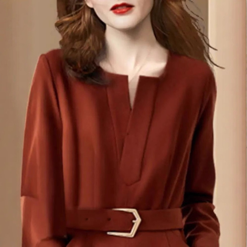 Elegant Lace-Up Autumn 2024 A- Line Skirt Trendy Waist Design V-Neck Slim-Fit Women's Light Luxury Slim-Fit dress New Style Elegant Lace-Up Autumn 2024 A- Line Skirt Trendy Waist Design V-Neck Slim-Fit Women's Light Luxury Slim-Fit dress New Style