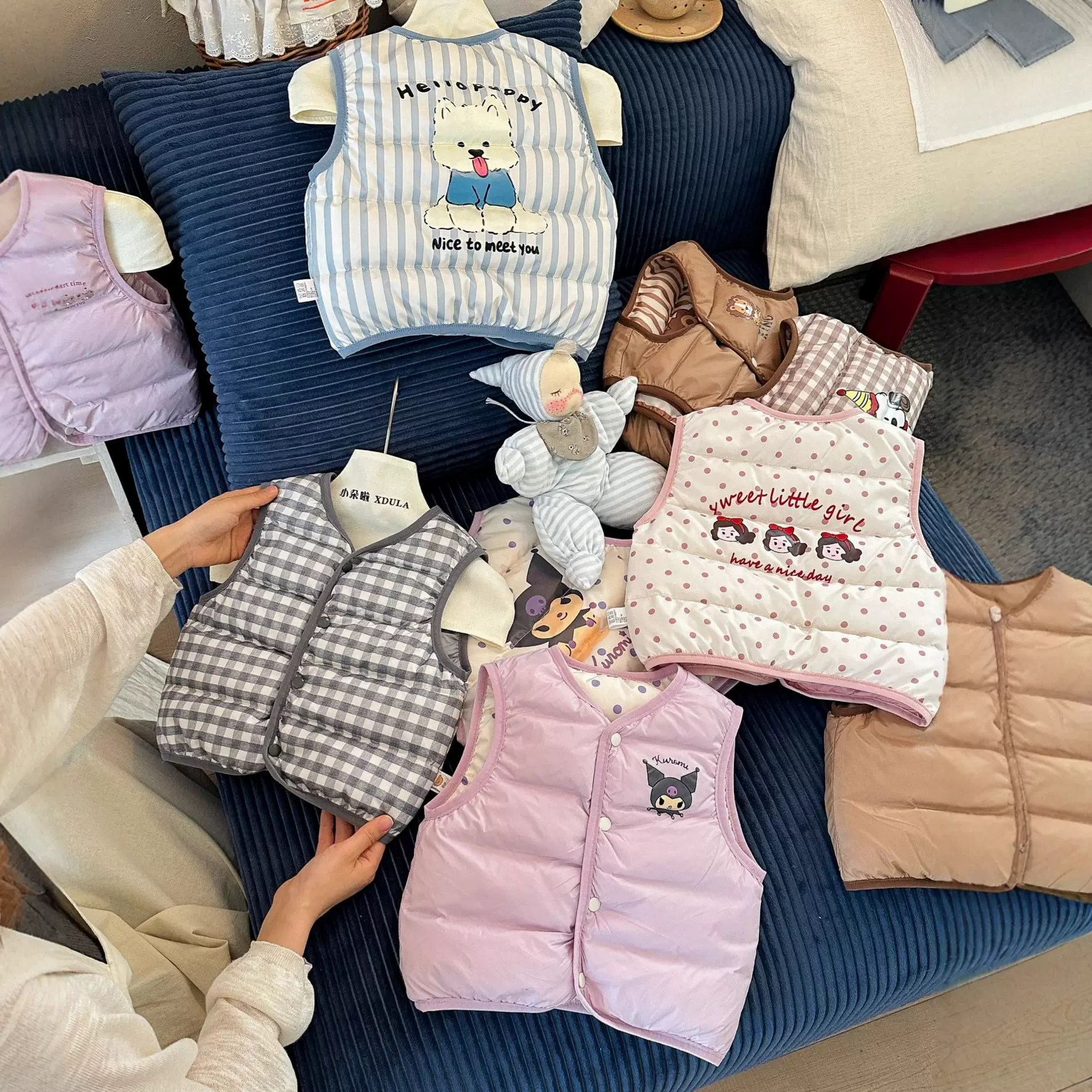 冬季25新品儿童羽绒马甲男女中小童宝宝防寒保暖双面穿背心卡通