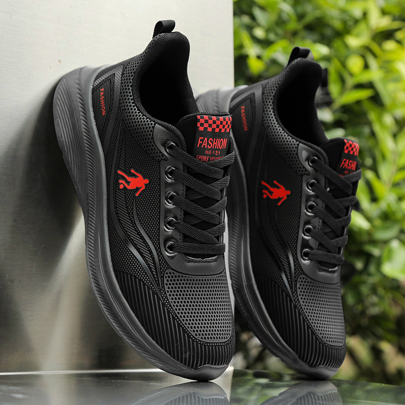 Otoño e invierno para hombres nuevos zapatos para hombres zapatos de trabajo negros casuales zapatos para correr zapatos deportivos de cuero comercio exterior transfronterizo