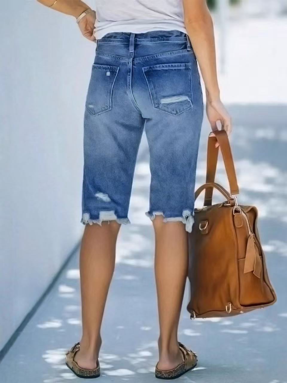 Shorts vaqueros vintage mujer estilo bermuda con bajo deshilachado_voghion.com