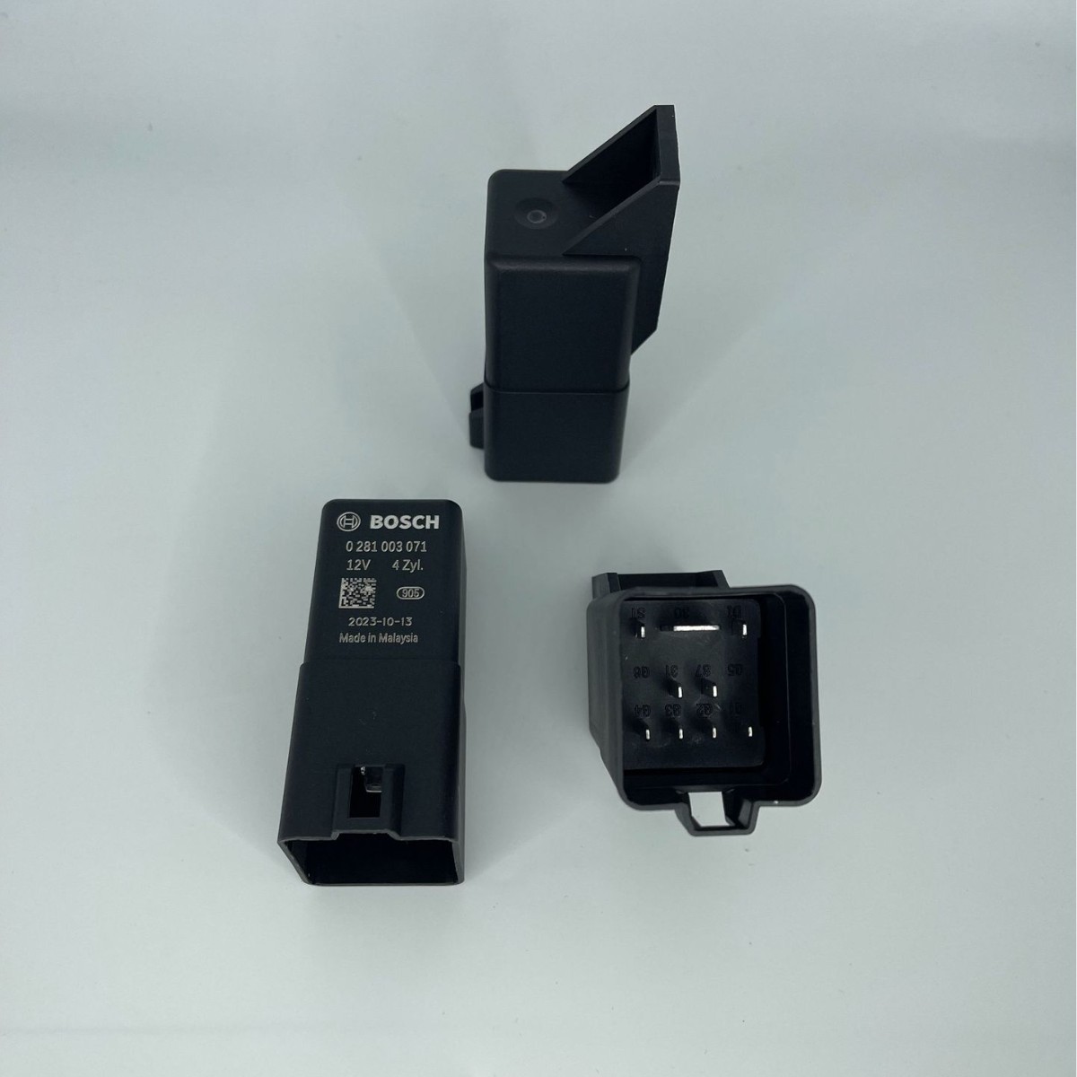 福田拓陆者上汽大通江淮瑞风柴油车皮卡预热塞继电器0281003071