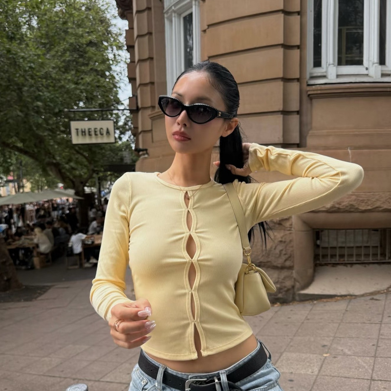 Ao Pure Desire Hollow-Out Tight-Fitting Long-Sleeve T-Shirt for Women, Retro Slim-Fit Design, Spicy Girl Style Tight-Fitting Knit Top