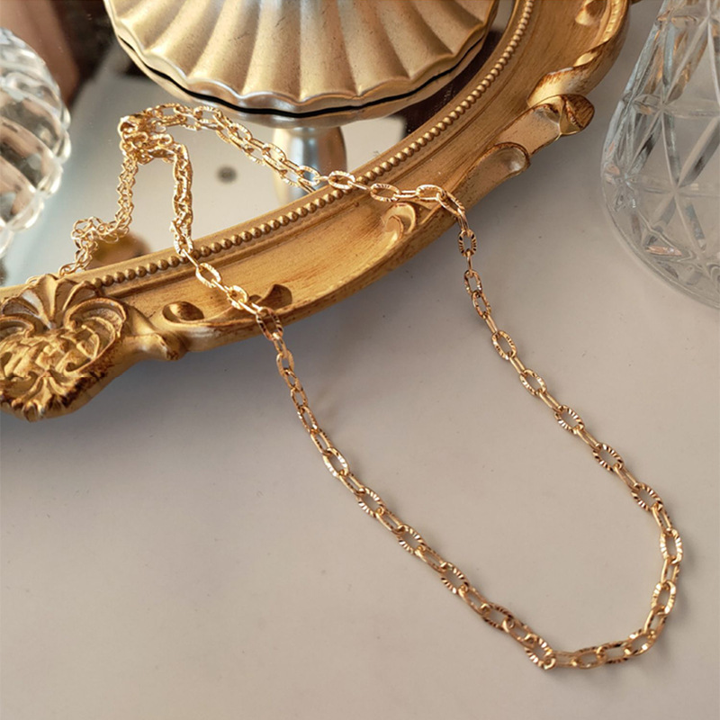 30【h329】cross embossed necklace gold