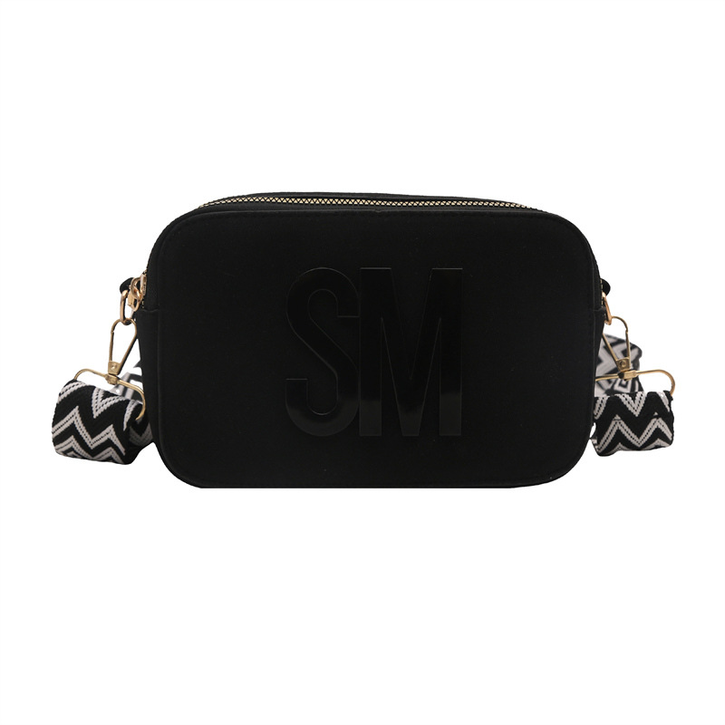 Bolso de hombro para mujeres 2025 primavera nueva bolsa de cámara ancha correa de hombro letras bolso de moda simple bolso de hombro