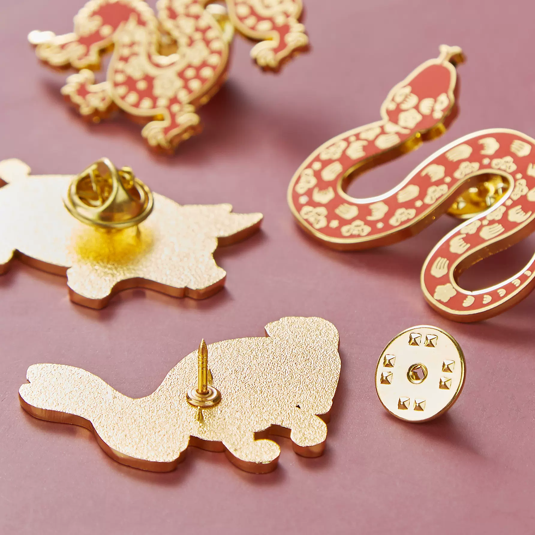 亚马逊新款合金饰品创意卡通可爱生肖造型烤漆胸针徽章扣批发萌款