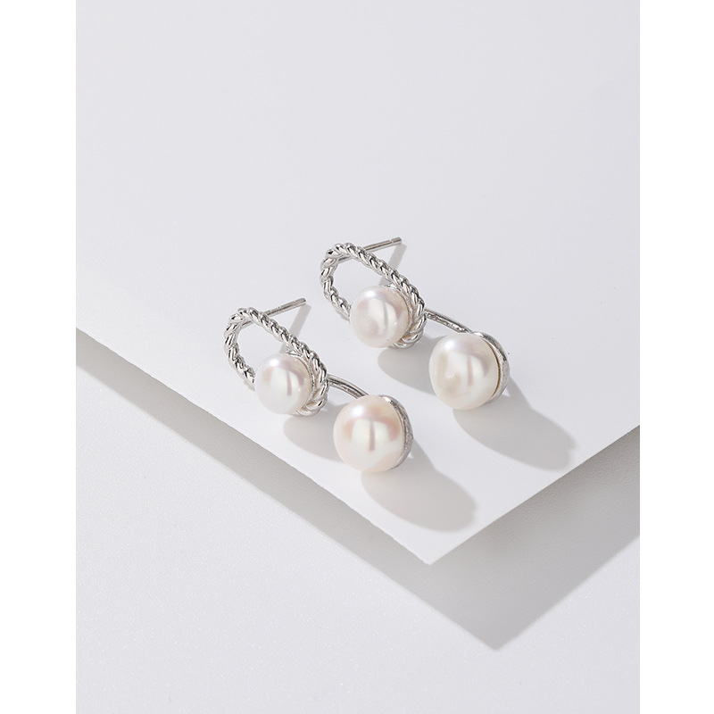 Luz de lujo de alto grado pendientes de temperamento 2023 nuevos pendientes de nicho S925 plata esterlina doble perla de agua dulce pendientes