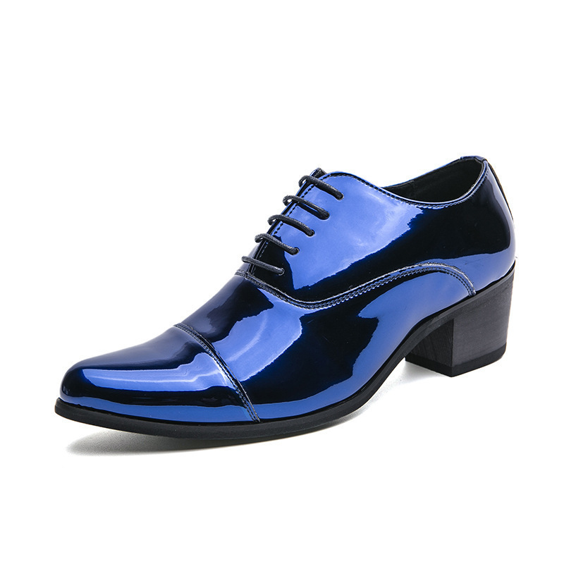 Zapatos de hombre de tacones altos de punta transfronterizos de tamaño grande estilo británico estilo de peinado maestro zapatos de cuero estilo europeo y americano casual zapatos de negocios