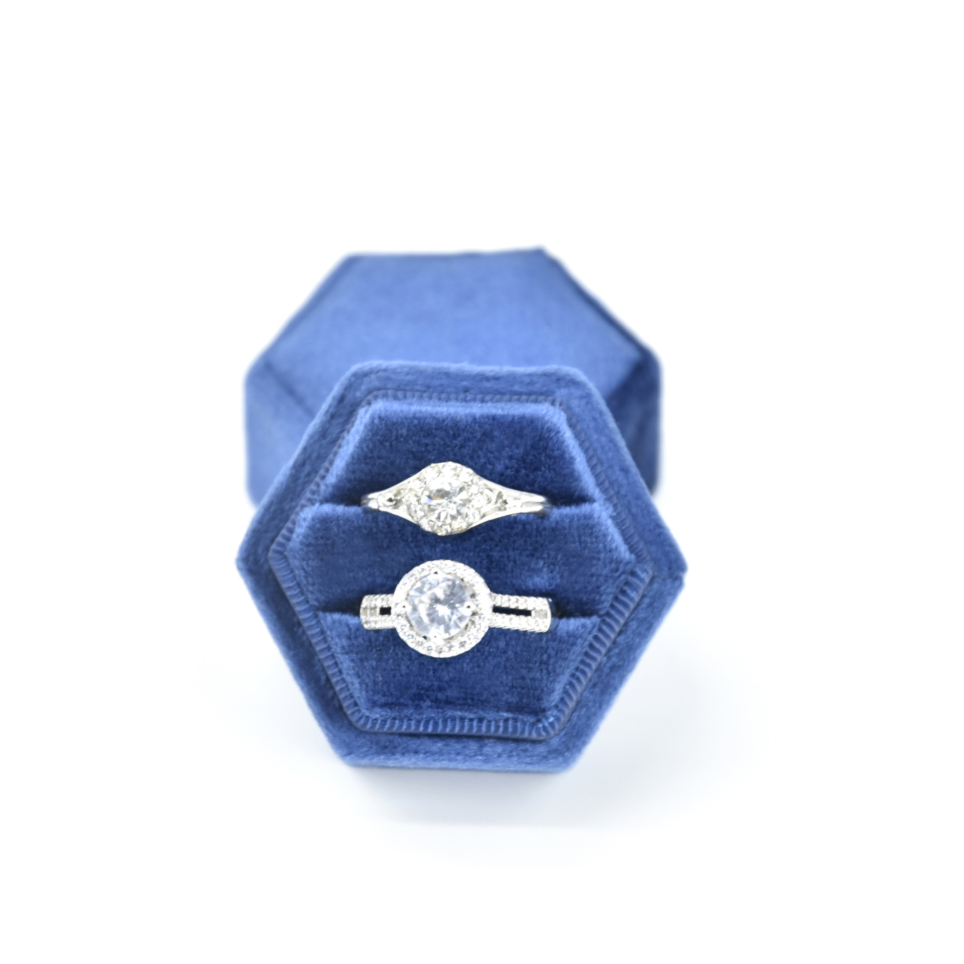 厂家现货批发天鹅绒绒布戒指盒结婚戒指盒植绒首饰盒珠宝纸盒