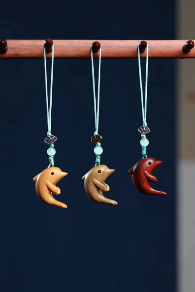34. [Mobile phone chain] Dolphin