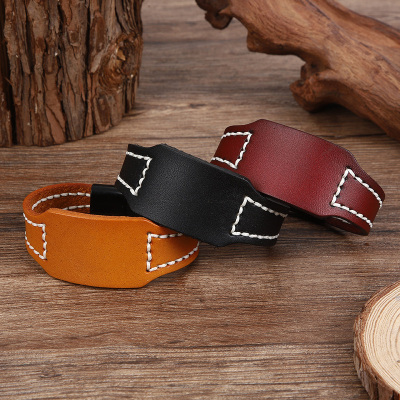 Unique creative hand-stitched smooth leather bracelet, simple DIY artistic retro style unisex wristband Unique creative hand-stitched smooth leather bracelet, simple DIY artistic retro style unisex wristband