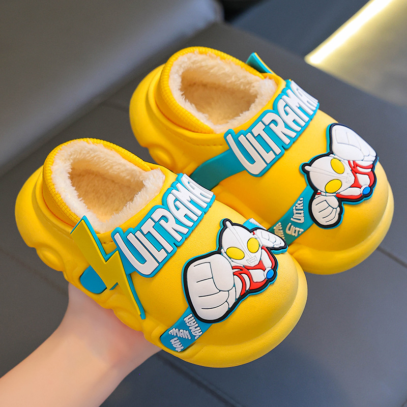 2024 nuevo invierno Ultraman zapatillas de algodón para niños impermeables calientes de peluche para niños pequeños y grandes zapatillas de algodón para niños pequeños