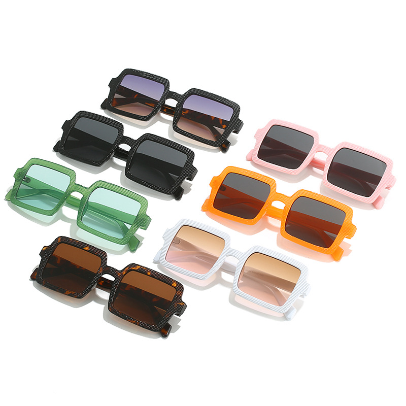 New square Sunglasses for men and women Fashion trend sunglasses Versatile sunscreen sunglasses 463_voghion.com