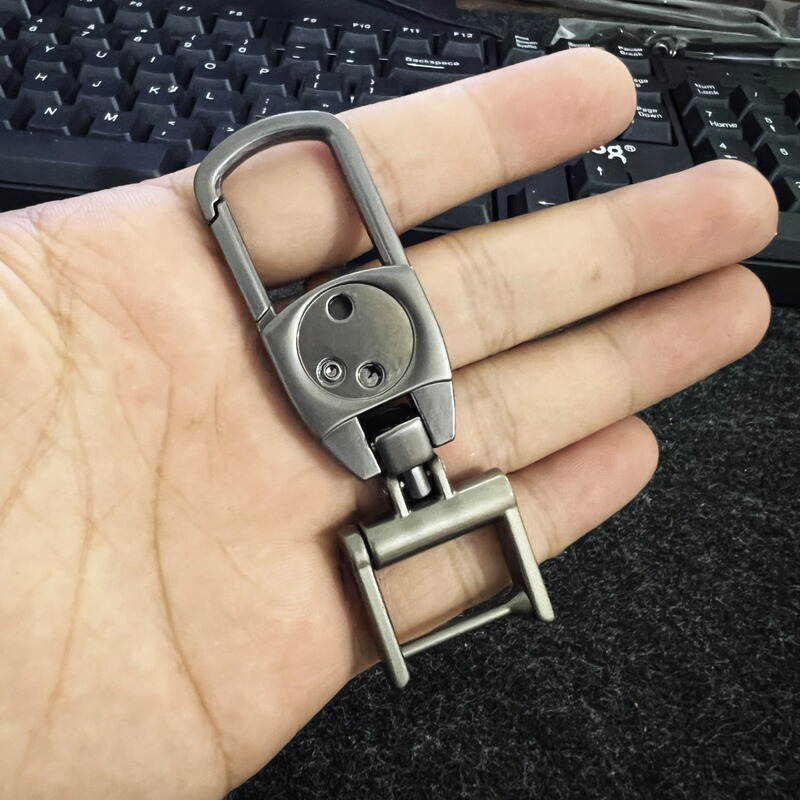 Creative zinc alloy car key chain men's and women's waist key chain car logo pendant anti-lost key chain pendant