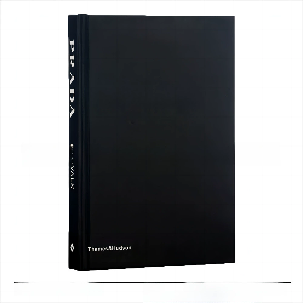 Описание декора комнаты настоящей книги, оформление комнаты для чтения, журнальный столик, качающийся книжный шкаф, реквизит для фотосъёмки, декоративное оформление журналов