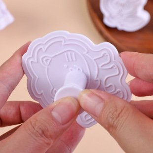 2023 new cartoon hand pressure biscuit mold children bear cherry blossom butter biscuit spring pressure mold icing biscuit